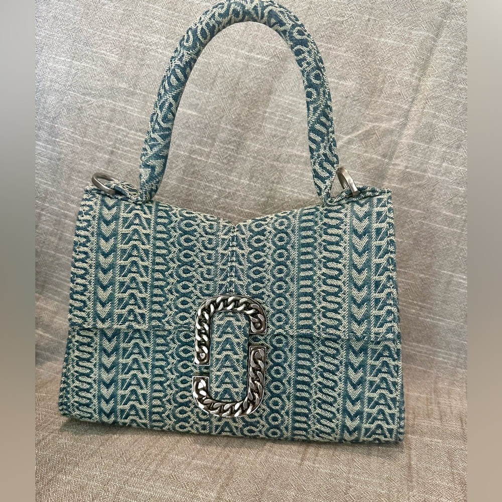 👜 Marc Jacobs Monogram Denim Chain Top Handle Bag